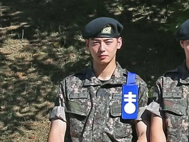 「ASTRO」チャウヌ、訓練所の近況公開…映画のような凛々しい姿