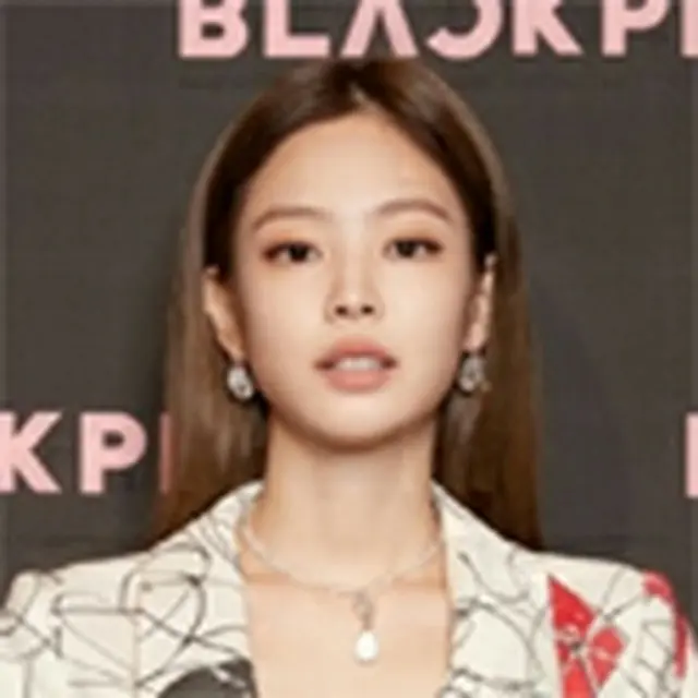 JENNIE