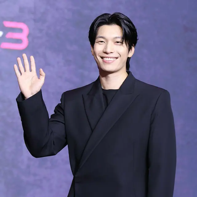 Wi HaJun（ファン・ジュノ）