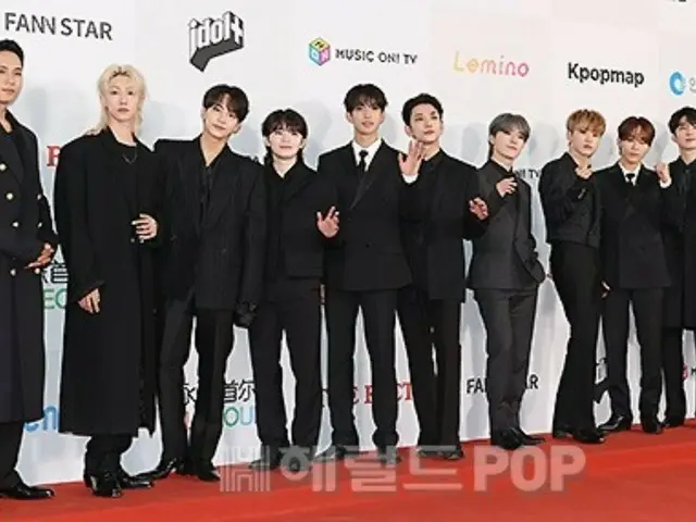 【포토】「SEVENTEEN」, 「2023 THE FACT MUSIC AWARDS」의 레드 카펫에 등장