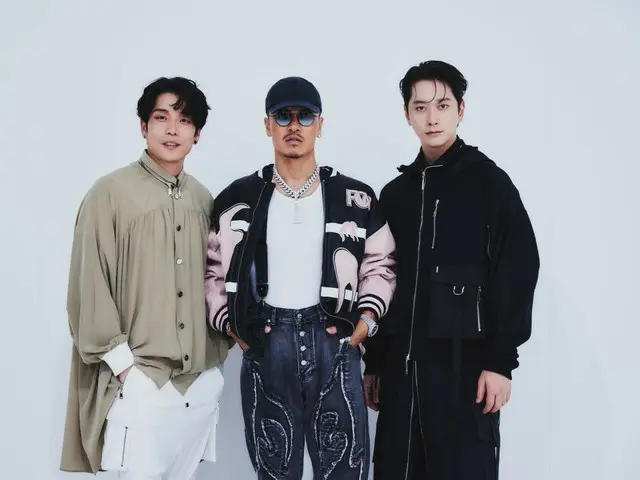 CHANSUNG(2PM) & AK-69 feat. CHANGMIN(2AM) 일본 오리지널 악곡 「Into the Fire」
 TV 애니메이션 「Re:Monster」의 오프닝 주제가로 결정! !