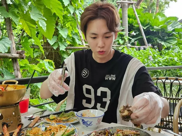 "SHINee"KEY (키), 태국에서 맛있는 것들을 많이 먹었습니다.