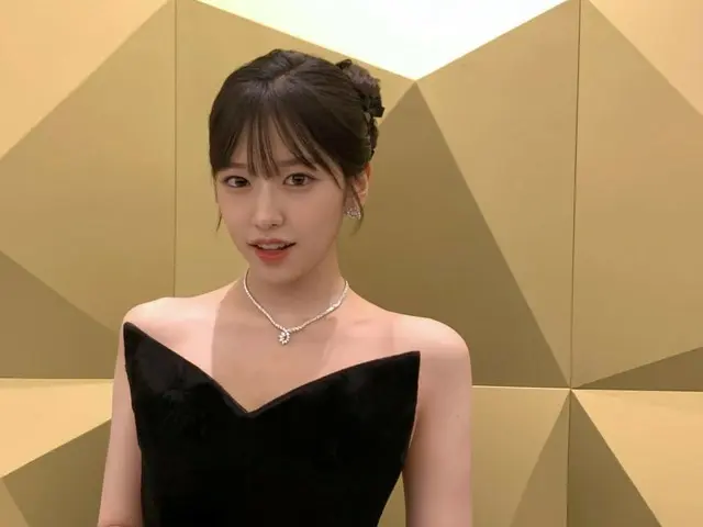 ‘IVE’ 안유진, 다양한 드레스 차림의 ‘SBS 가요대제전’ 비하인드 대방출…“Which one is your favorite?”