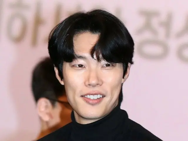 【포토】Ryu Jun Yeol&Kim TaeRi&Kim WooBin, 영화 「우주+인 2부」의 무대 인사로 팬들과 커뮤니케이션