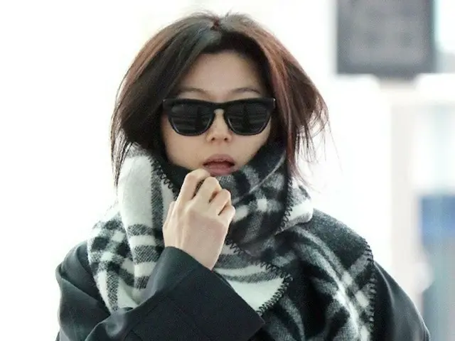 【공항 사진】여배우 Jun Ji Hyun, 쌩얼이라도 빛나는 미모… 영국에 다녀오네요~