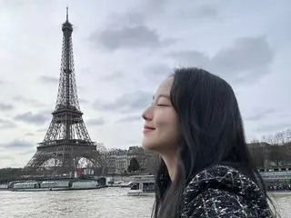 'BLACKPINK' 지스, 에펠탑을 배경으로 파리의 여신