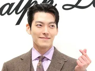 【포토】배우 Kim WooBin, ‘Ralph Lauren’ 이벤트에 참여… 젠틀한 손가락 하트
