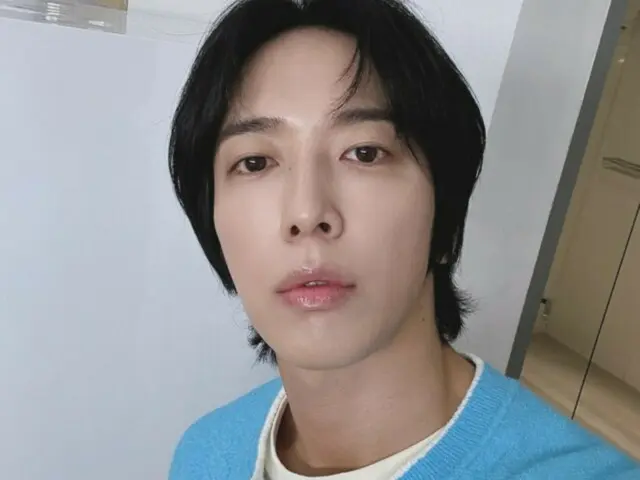 '씨엔블루' 정용화, 대학생 같은 비주얼로 인사... "즐겨보자 방콕!"