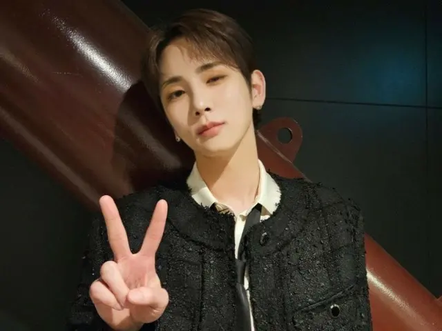 '샤이니' KEY(키), TV 아사히 개국 65주년 기념 'The Performance' 출연 인증샷 공개