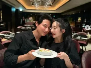 이지훈♥아야네씨, 호텔에서 결혼기념일을 축하… 임신 후 더욱 애정 폭발