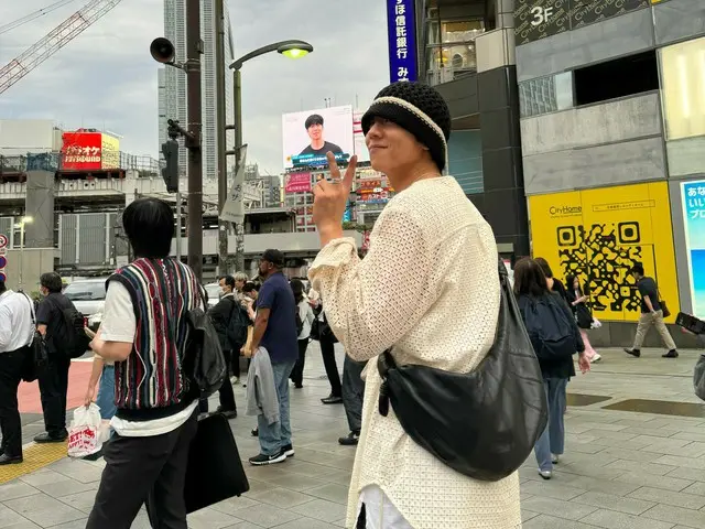 배우 Chae Jong Hyeop, 시부야에서 자신이 비친 전광 게시판과 함께 파치리…“나입니다”