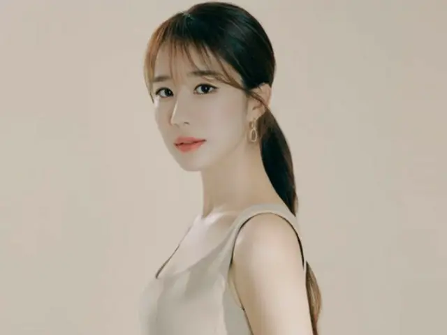 Yoo In Na, 새로운 프로필 공개…완벽한 자기 관리로 우아한 미모