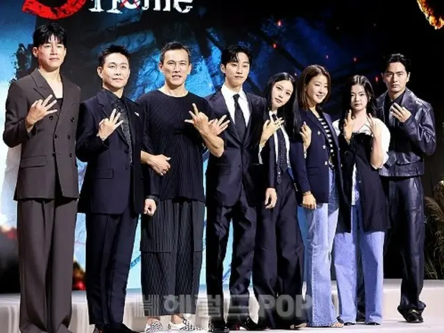 【포토】Lee Jin Uk & Go MinSi & jinyoung(전 B1A4) 등, 「Sweet Home －나와 세계의 절망－」 시즌 3의 화려한 주역들… 제작 발표회에 참가