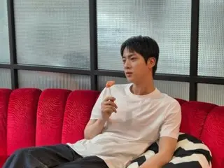 'BTS' JIN, 복숭아처럼 달콤한 비주얼…