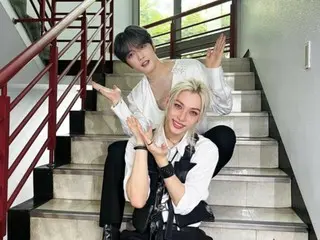 김재준, 펠릭스(스트레이키즈) & 밤반(GOT7)과 짙은 계단샷… 드디어 최근 데뷔한 아이돌 같은 동얼굴 비주얼