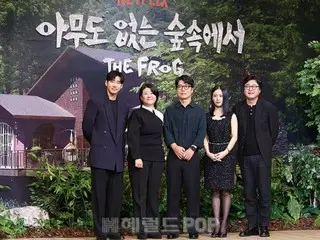 [포토] 김윤석&이정은&영키안&고민시, 새로운 넷플릭스 시리즈 '아무도 없는 숲 속에서 나무는 소리 없이 쓰러진다'의 주역들