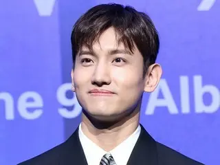 'TVXQ' 창민, 'a-nation' 리허설 중? …「내일… 열심히 해.