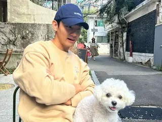 'TVXQ' 창민, 애견과 함께 지내는 상쾌한 일요일 아침