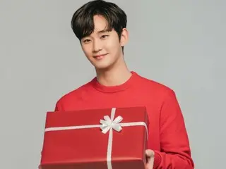 김수현, 선물 같은 멋진 미소…그라비아 촬영 비하인드 공개