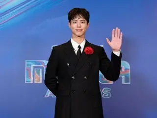 배우 Park BoGum, 유창한 영어로 '2024 MAMA AWARDS'를 진행…