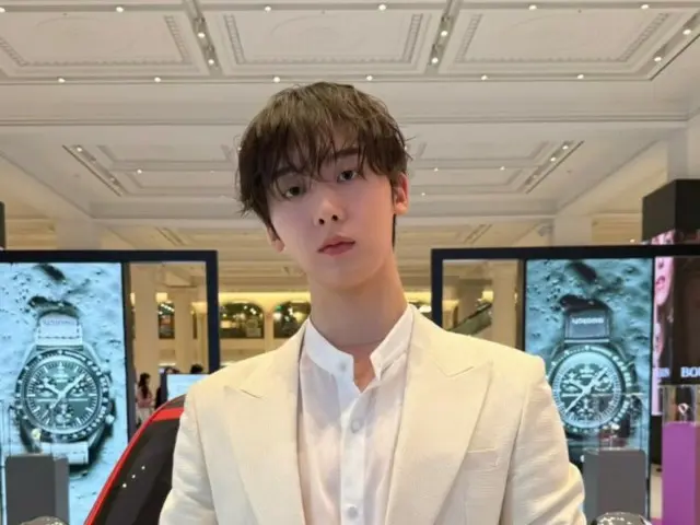 ‘ASTRO’ YOON SANHA, ‘스워치’ 팝업 스토어에 참석… 한층 성숙한 분위기