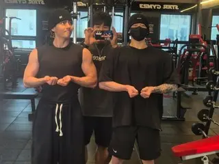 'BTS' V&JUNK KOOK, 나라를 지키는 힘든 마초인 모습을 공개… 배우 송강과의 만남까지