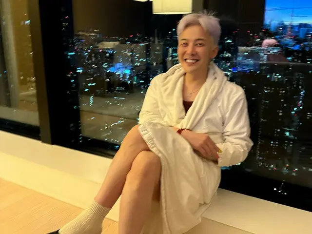 지드래곤(빅뱅), 럭셔리 호텔에서 목욕 가운에 지압 슬리퍼…