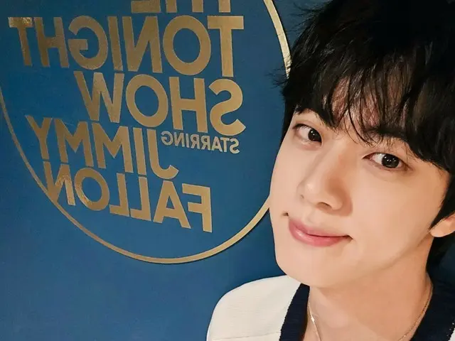 'BTS' JIN, 비주얼과 센스로 맹활약… 미국 NBC '지미 팔론쇼' 출연 비하인드컷 공개
