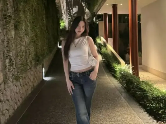 '레드벨벳' JOY, 화이트 탱크탑에 데님으로 시선 강탈