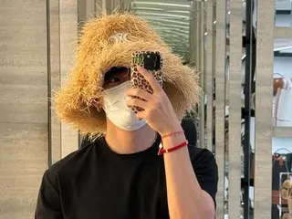 'BTS' V, 독특한 밀짚모자가 실은 셀린느 w