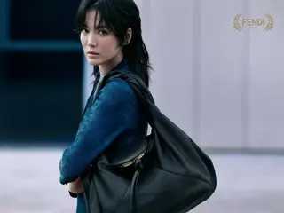 배우 송혜교, 스파이영화 포스터 같은 화보 공개