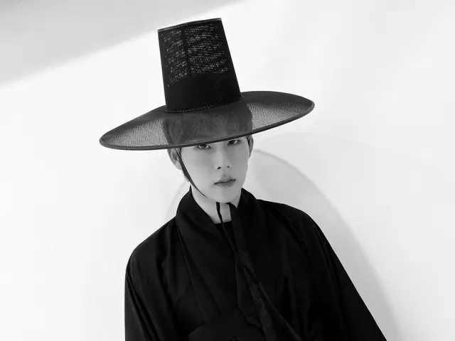 「MONSTA X」JOOHONEY, 마치“Saja Boys”의 실사판! ... 도라 & 컷을 착용하여 도전