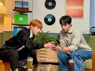 '씨엔블루' 정용화, 'ATEEZ' 홍준과 숨도 딱... 'LP ROOM' 비하인드컷 대방출