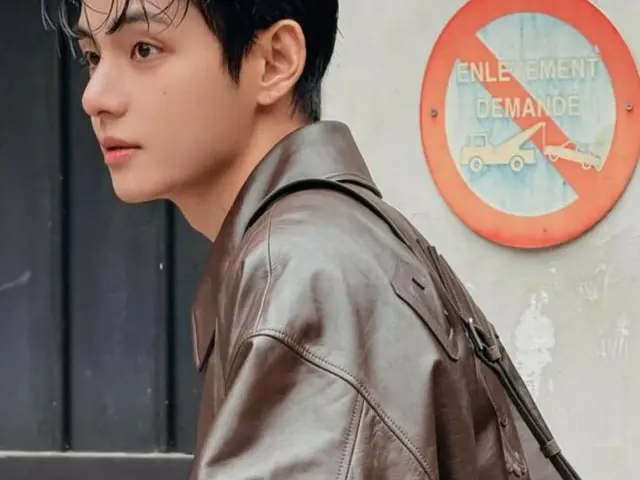 'BTS' V, 가을 분위기에 빠지는 그라비아 공개… 성숙한 가운데도 소년 같은 매력