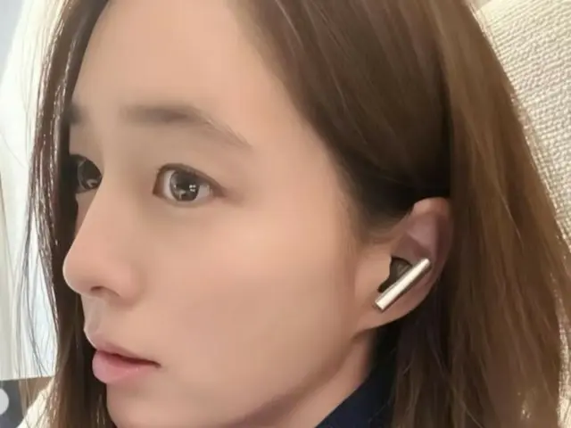 이민정, 콧줄이 다니는 아름다운 옆모습