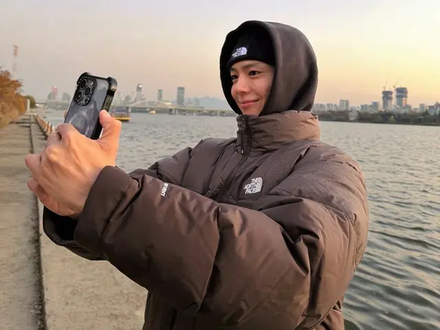 배우 박보금, ‘더 노스 페이스’의 광고 촬영 현장을 대방출… 추위에 코가 붉어져도 비주얼은 완벽하다